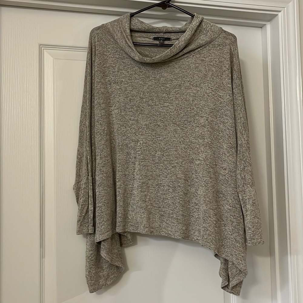 Gyft 3/4-length Sleeved Poncho Top with Cowl Neck, Women’s Size M, Grey